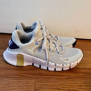 Nike Free Metcon 4 size 8.5 - women’s Pure Platinum Gold Coin